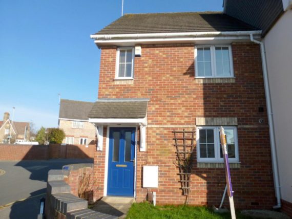3 Bedroom End of Ter...
